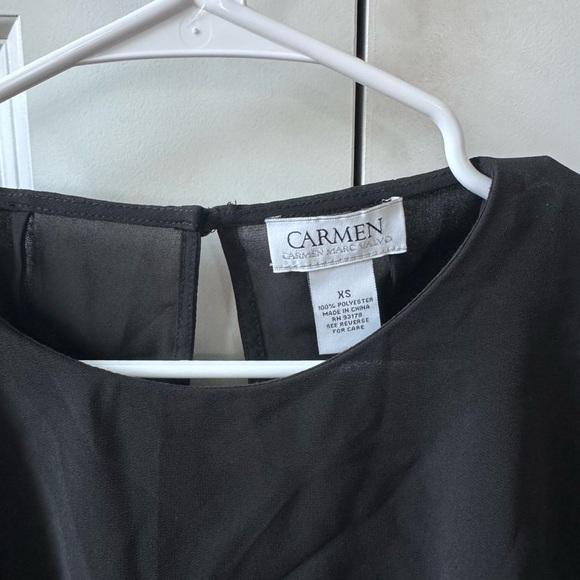 Carmen marc valvo black cape sleeve chiffon blouse top size xs - Picture 2 of 3